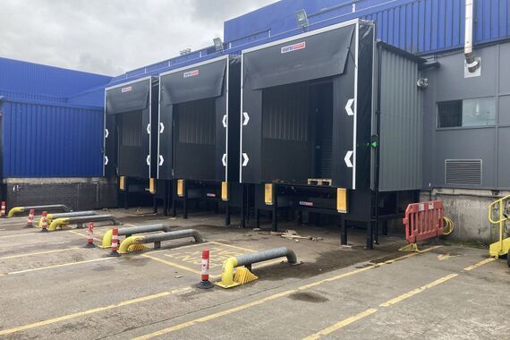 Six-tonne Telescopic Lip Dock Levellers installed at UK site